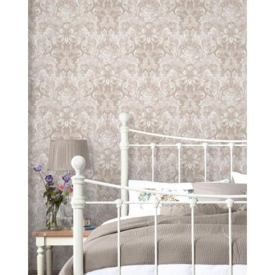 bezs feher viragmintas tapeta noveny rozsa taupe szinu dekoracio elegans kastely polgari otthon lakas lepcsohaz nappali haloszoba nyaralo vendeghaz.jpg